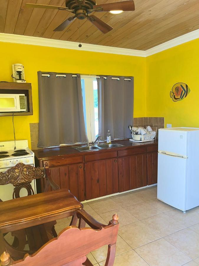 Bay Inn Estates Alice Town  Ngoại thất bức ảnh