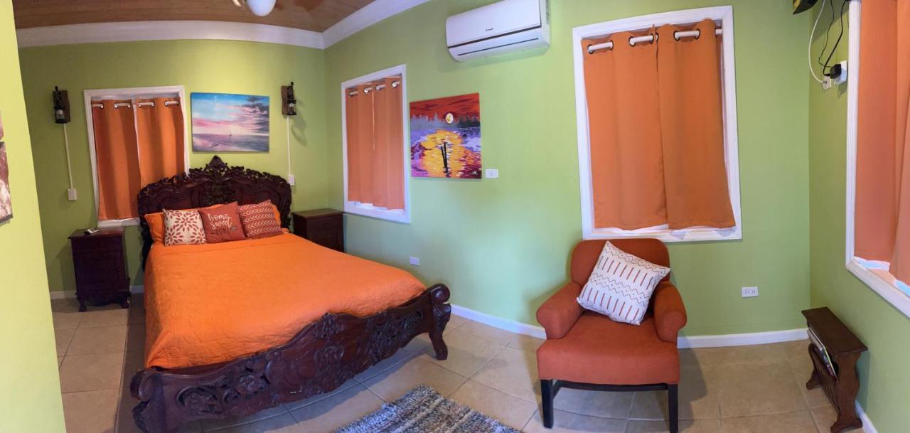 Bay Inn Estates Alice Town  Ngoại thất bức ảnh