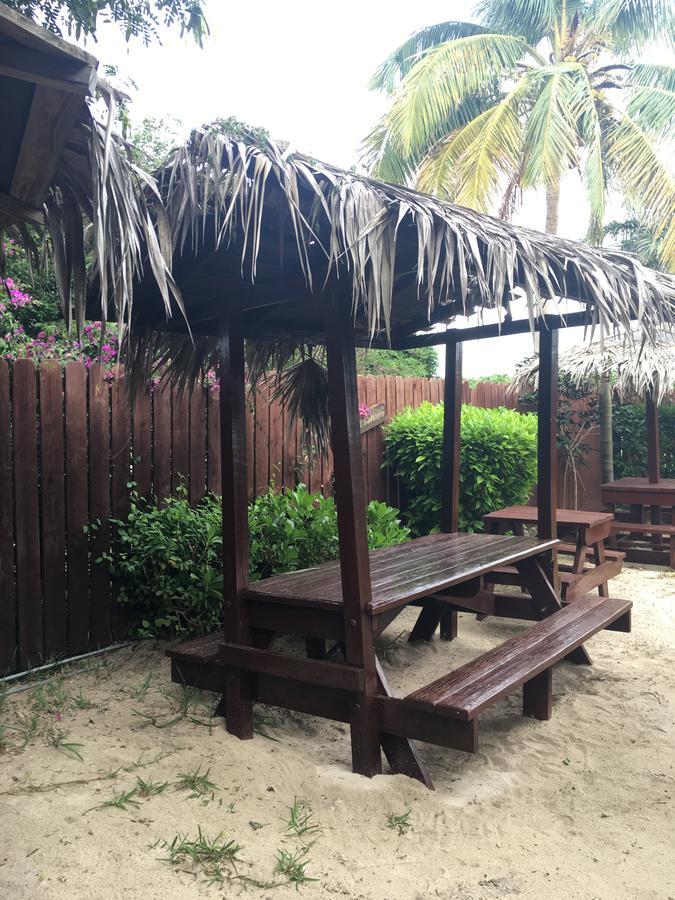Bay Inn Estates Alice Town  Ngoại thất bức ảnh